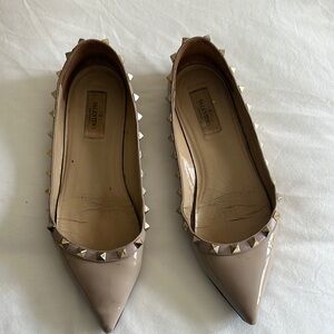 Valentino Women's Rockstud Nude Studded Flats Pointed Toe small Heel 39